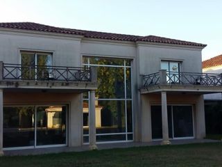 Foto 6 de VENTA SANTA BARBARA LOTE DE 1200Mts2 Construido aprox. 550Mts2 a terminar o se entrega Terminado, CONSULTAS AL 4763-0904/4765-4181.-