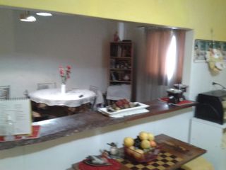 Foto 11 de Departamento de 4 ambientes Villa Luzuriaga