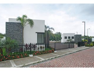 Foto 18 de Via a La Costa km14 Urb Punta Esmeraldas Departamento en Venta