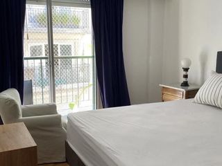 Departamento de 5 ambientes con balcón en venta - Luminoso - Seguridad -  Recoleta