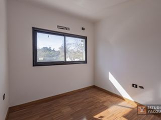 Departamento en venta - 2 Dormitorios 1 Baño - balcón - 72Mts2 - La Plata