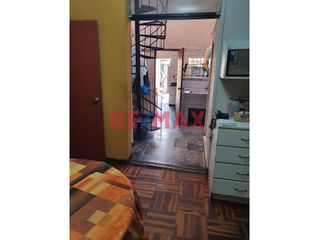 Foto 2 de Vendo Casa (4Pisos) Urb.Palao Smp
