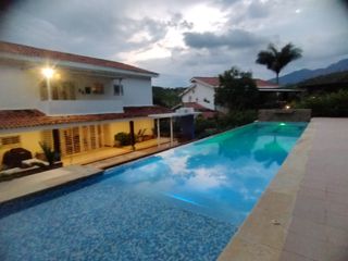 Vendo Casa En Pance Con Piscina Propia En Condominio
