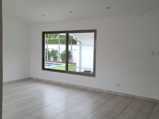 Foto 2 de Casa en Venta en la Puntilla