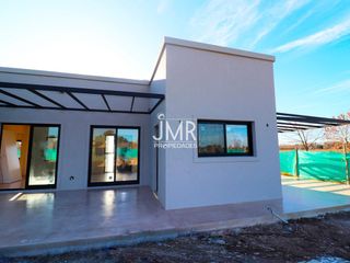 JMR Propiedades | Club de Campo los Palenques| Excelente casa en venta a Estrenar