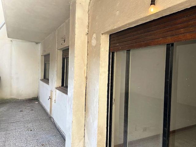 Venta - Departamento 3 amb c/gran patio y local a la calle - Parque Chacabuco