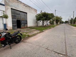 Galpon en VENTA, Uruguay 1600