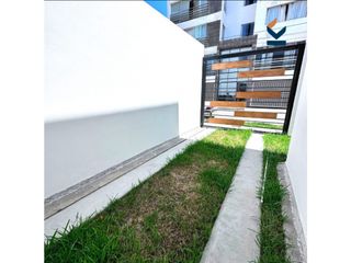 Foto 2 de VENDO CASA EN URB SAN ISIDRO - SOL Y LUZ