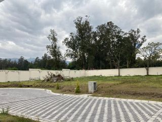 Terreno de venta ubicado dentro de Urbanización Nueva en Puembo, ideal ubicación