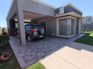 Casa Venta Tierra de sueños 3 Roldan pileta