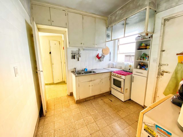 VENTA -  DEPARTAMENTO PISO-6 AMBIENTES - BELGRANO
