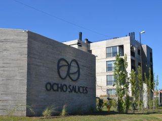 Departamento con patio exclusivo Ocho Sauces-Funes