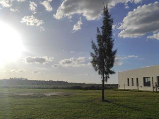 Foto 2 de VENTA LOTE 922m2-EL NAUDIR-BARRIO NÁUTICO-ESCOBAR-