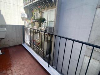 Departamento en alquiler con amplio Balcon en Parque Centenario