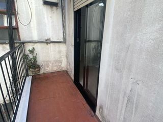 Departamento en alquiler con amplio Balcon en Parque Centenario