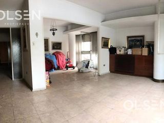 Foto 5 de Departamento en Venta-COLON ESQ SUCRE - 3 DOR - 2 BÑOS - LUMINOSO - UBIC. PRIVILEGIADA - 180 MTS