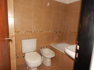 Departamento en venta - 1 dormitorio 1 baño - 120mts2 - La Plata