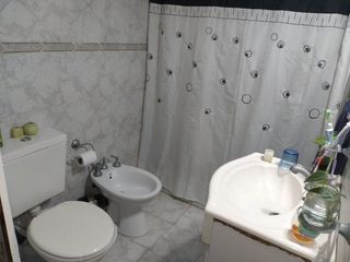 Departamento Tipo Casa en venta en Ezpeleta Oeste