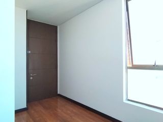 Foto 3 de apartamento en arriendo en parque central bavaria. Cod A4677105