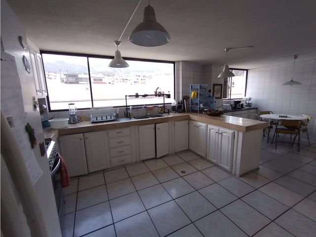 EN EL CONDADO NORTE DE QUITO HERMOSO DEPARTAMENTO EN VENTA