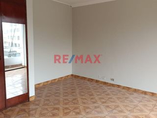 Foto 10 de Alquiler Departamento de 100 m² 3 Piso con Balcon Ate.
Se alquila departamento en tercer piso en Av. Tepsicore Urb, Olimpo 4 etapa Ate
Excelente ubi