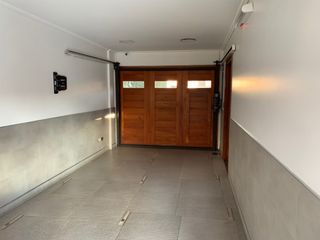 Foto 20 de Impecable Chalet 5 amb. Piscina-Jacuzzi-Parque-Quincho