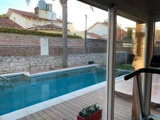 Foto 28 de Impecable Chalet 5 amb. Piscina-Jacuzzi-Parque-Quincho