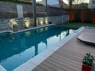 Foto 49 de Impecable Chalet 5 amb. Piscina-Jacuzzi-Parque-Quincho