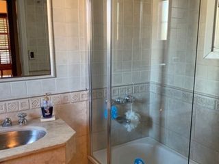 Foto 18 de Impecable Chalet 5 amb. Piscina-Jacuzzi-Parque-Quincho