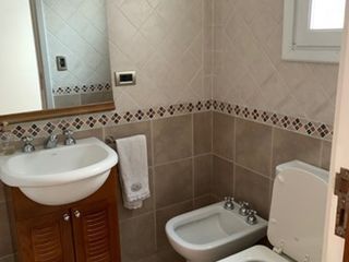 Foto 11 de Impecable Chalet 5 amb. Piscina-Jacuzzi-Parque-Quincho