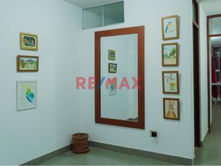 Foto 10 de Venta Casa 3 Pisos Urb. Soliluz