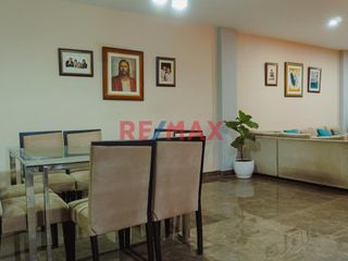 Foto 4 de Venta Casa 3 Pisos Urb. Soliluz