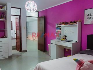 Foto 12 de Venta Casa 3 Pisos Urb. Soliluz