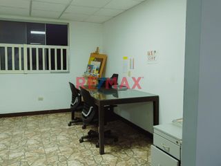 Foto 17 de Venta Casa 3 Pisos Urb. Soliluz