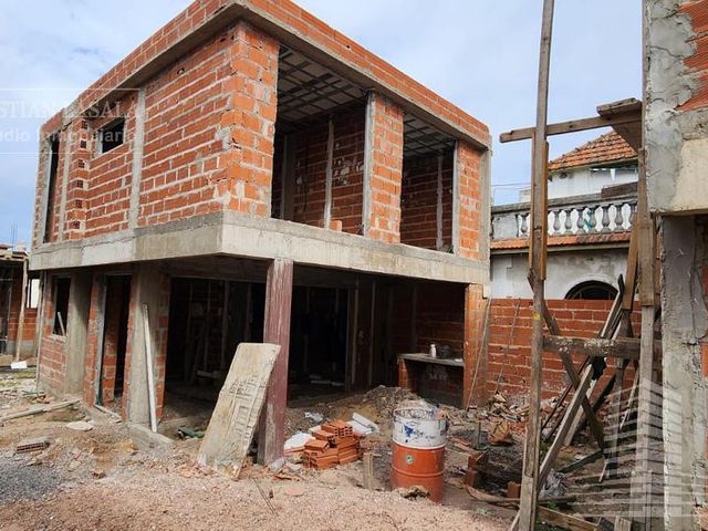PH Tipo Casa 4 Ambientes a Estrenar -Castelar Sur