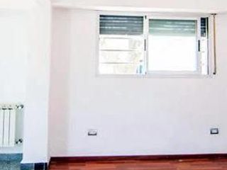 Casa en venta - 2 Dormitorios 1 Baño - Cochera - 109Mts2 - La Plata