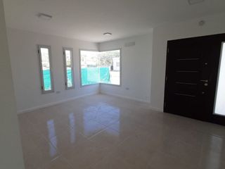 Foto 7 de VENTA DE CASA EN Juana Koslay