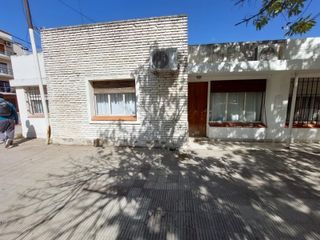 Foto 1 de Casa 2 dormitorios en PH Ideal Consultorios/Oficina Alem 1700