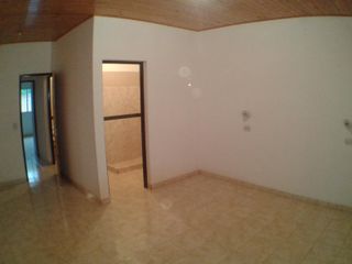 Foto 4 de CASA DE 3 DORMITORIOS SOBRE CALLE 111 DE POSADAS. MUY PRÁCTICA POR SUS CARACTERÍSTICAS.-