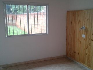 Foto 7 de CASA DE 3 DORMITORIOS SOBRE CALLE 111 DE POSADAS. MUY PRÁCTICA POR SUS CARACTERÍSTICAS.-