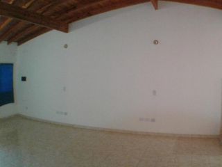 Foto 3 de CASA DE 3 DORMITORIOS SOBRE CALLE 111 DE POSADAS. MUY PRÁCTICA POR SUS CARACTERÍSTICAS.-