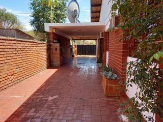Foto 2 de Importante casa de 3 dormitorios (principal en suite), piscina, 200 m2 cubiertos/800 m2 de terreno.