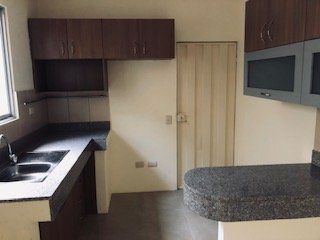 Foto 6 de Venta de casa cuatro habitaciones en urbanización Arboletta km 15,5 de la vía Salitre
