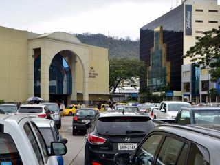 Foto 4 de Alban Borja local comercial de 2000 m2
