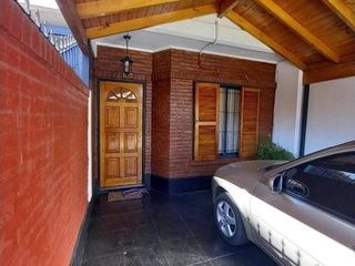 Foto 3 de AMPLIO TRIPLEX 5 AMBIENTES.  CON PATIO Y COCHERA