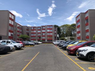 Foto 1 de apartamento en venta en zarzamora. Cod V12083