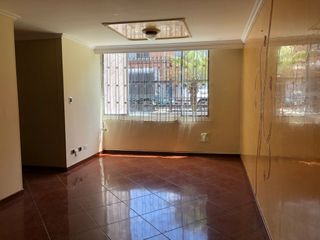 Foto 2 de apartamento en venta en zarzamora. Cod V12083