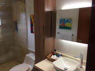 Cumbaya Casa de Venta en Urbanizacion Privada