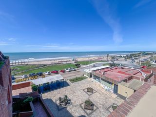 Foto 1 de Excelente Triplex Con Vista Al Mar