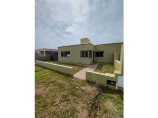 Foto 2 de VENTA! CASA 2 DORM-COLONIA CAROYA